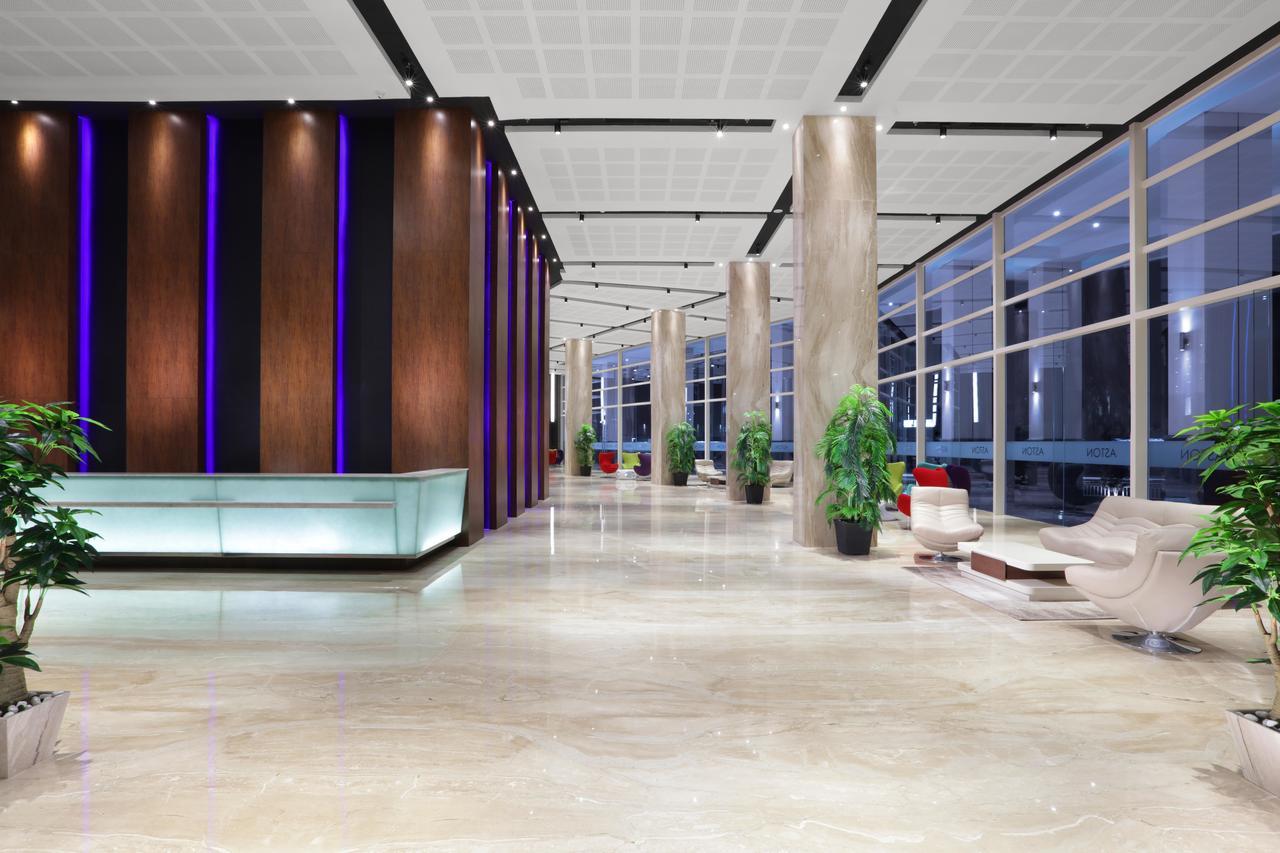 Aston Batam Hotel & Residence Nagoya Exteriör bild